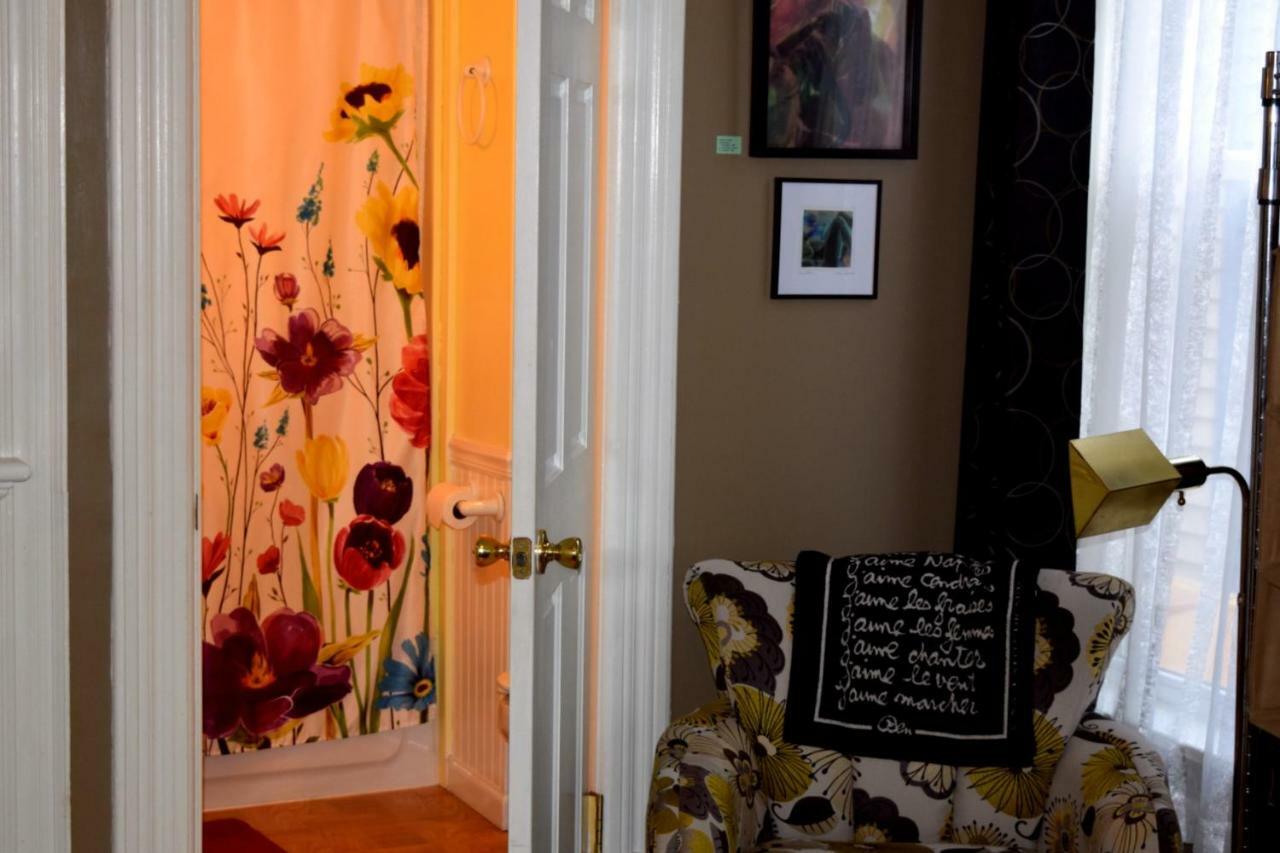 The Muse Gallery Guesthouse Milwaukee Exterior photo